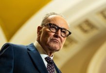 BREAKING: Schumer Caves, Reaches Deal to Avert Government Shutdown β But There’s a Twist BREAKING: Schumer Caves, Reaches Deal to Avert Government Shutdown β But There's a Twist