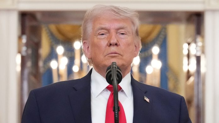 maxresdefault-275 Trump Walks Up to the Mic, Leaves Americans Breathless with Game-changing Announcement